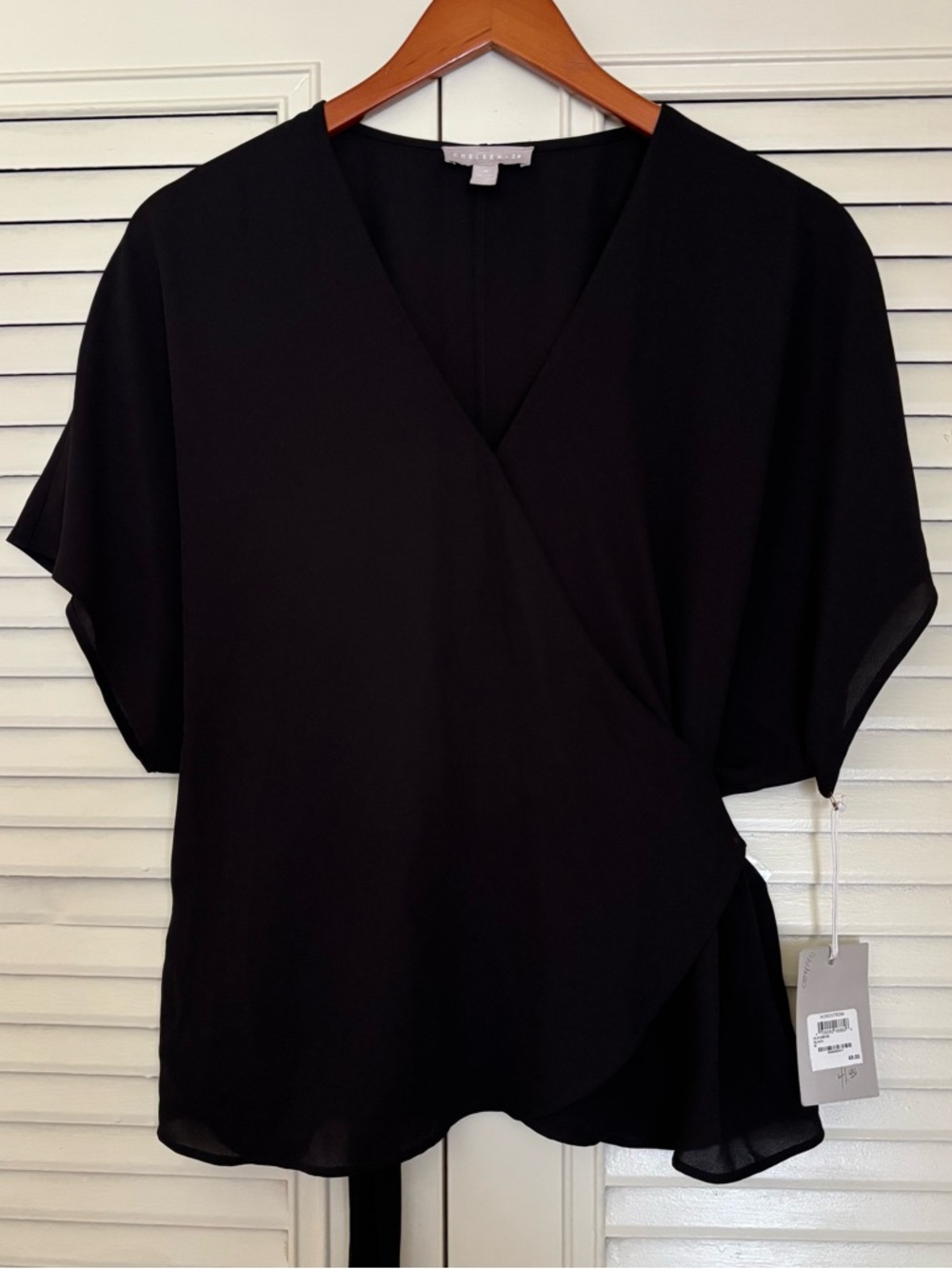 Chelsea28 Women’s Black V-Neck Short Sleeve Wrap Blouse Top Size M NWT
